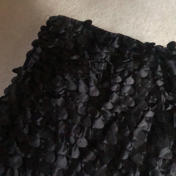 Frilly skirt! - Picture 4 of 6